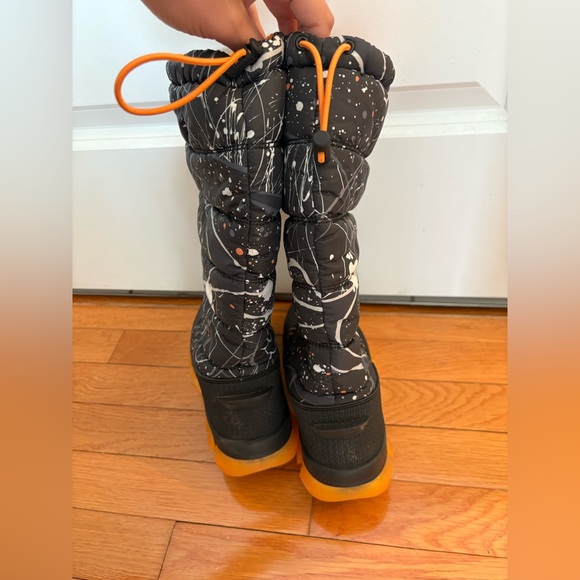 Hunter Original Printed Insulated Tall Snow Boots Black Abstract Print 6 - Picture 9 of 12